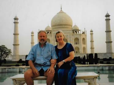 Senior couple in front of Taj Mahal