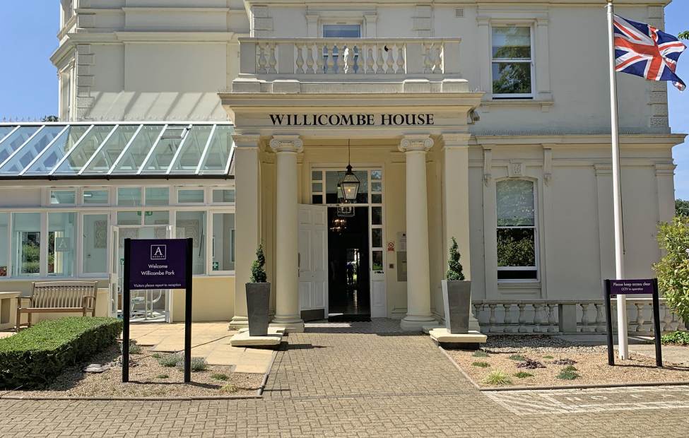 Main entrance to Willicombe House, Tunbridge Wells Entrance to mansion house